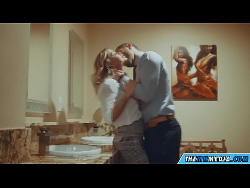 ❤️ Quandu una bionda tettona ti seduce in un bagnu publicu ❤ Super porn à co.hentai-for.ru ❤
